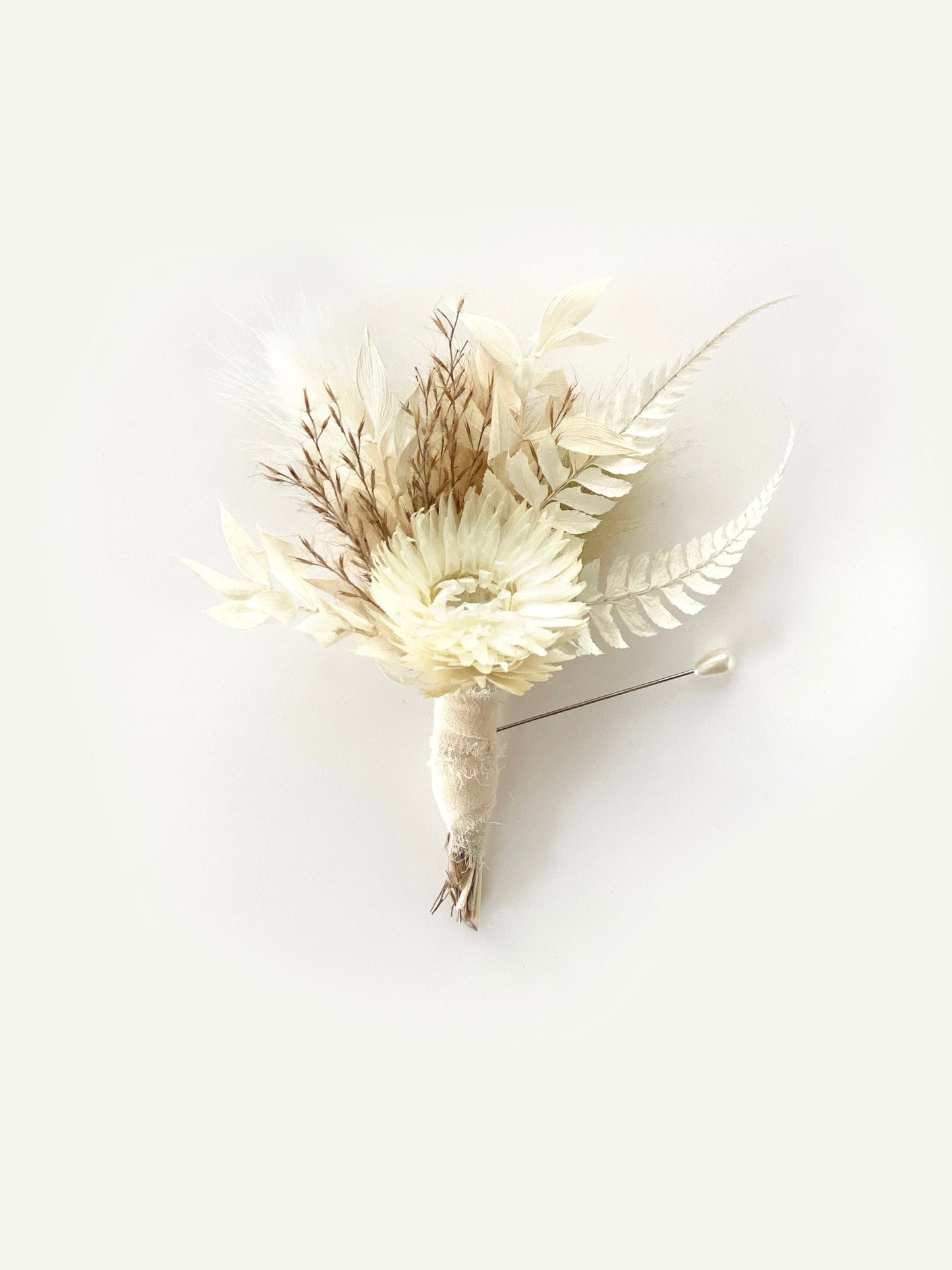 White strawflower, fern and pampas grass boutonniere/ Wedding Flowers/ Groom and Groomsmen/ Dried Flowers