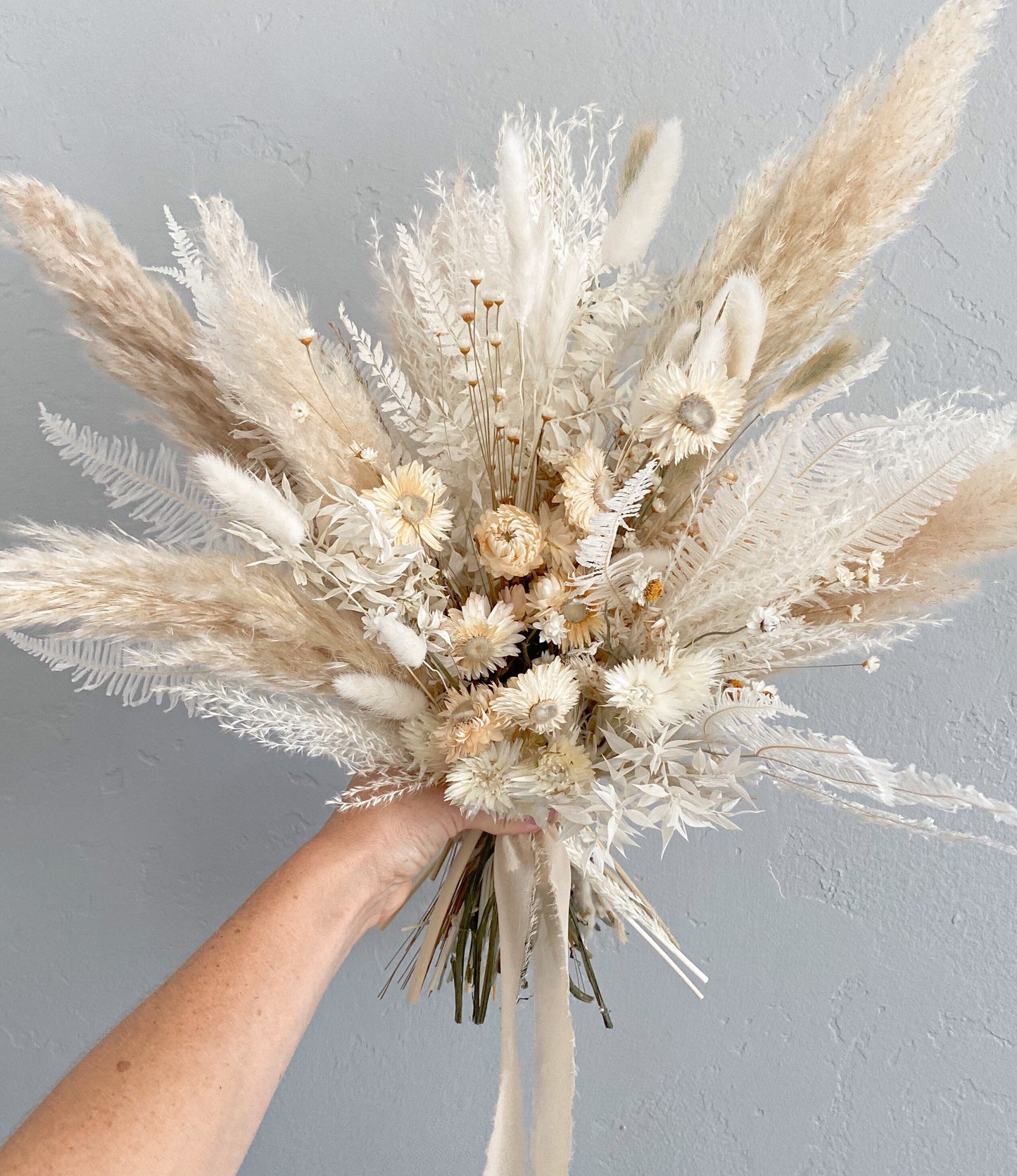 White Wildflower + Pampas Grass Bouquet/ Bride and Bridesmaids/ Dried Flower Bouquet/ Wedding Flowers