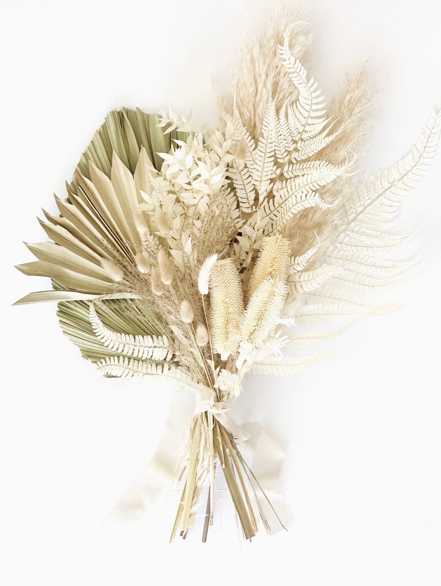 Pampas Grass Dried Bouquet/ Bride and Bridesmaids/ Dried Flower Bouquet/ Wedding Flowers