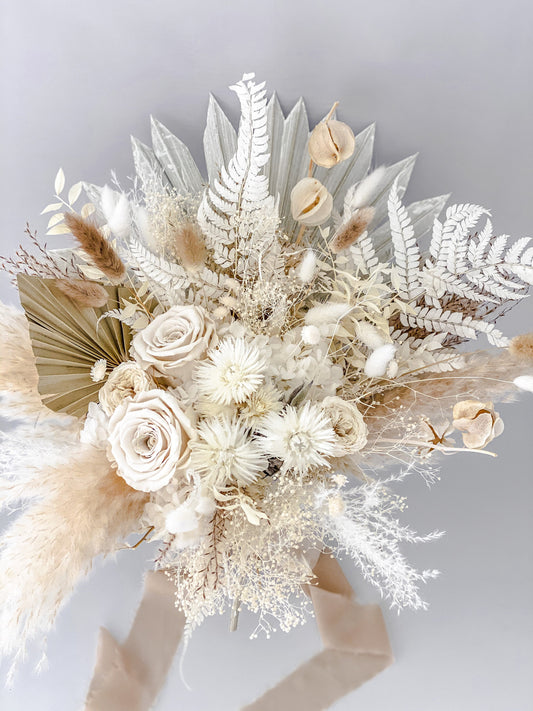 Dried pampas grass bridal bouquet/ Bride and Bridesmaids/ Dried Flower Bouquet/ Wedding Flowers