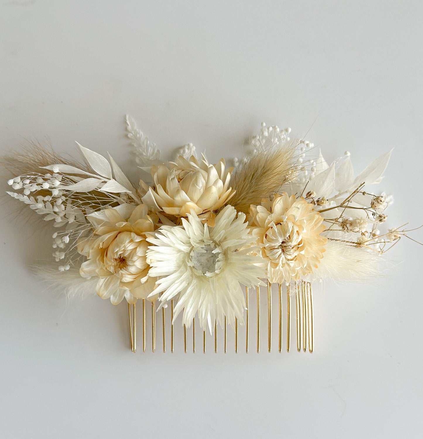 White + Cream Strawflower Dried Flower Hair Comb/ Wedding Hair/ Bride and Bridesmaids/ Flower Girl/ Photoshoot