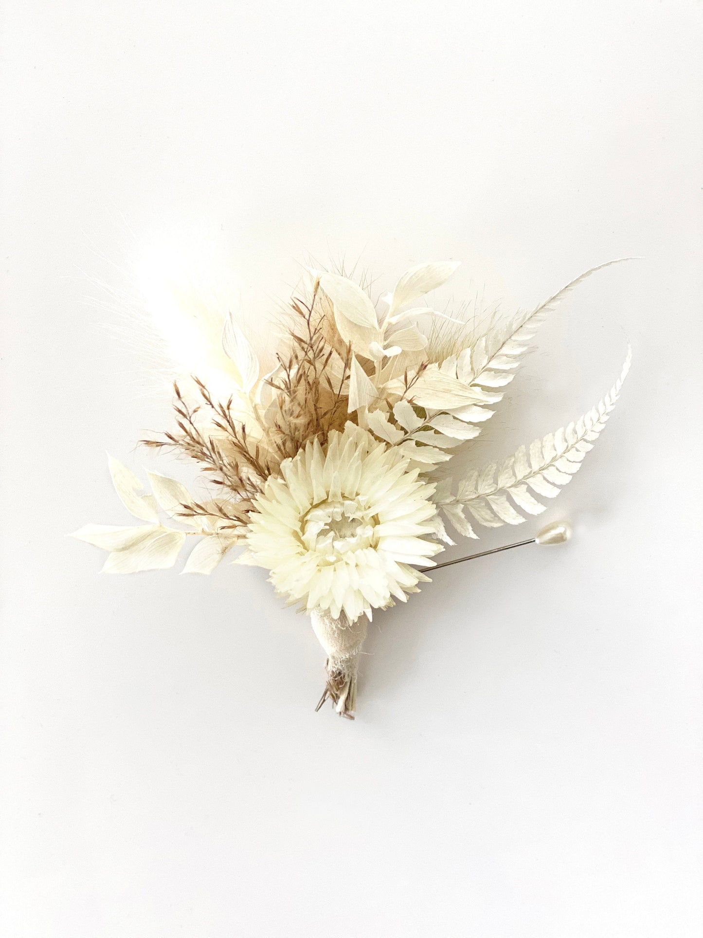 White strawflower, fern and pampas grass boutonniere/ Wedding Flowers/ Groom and Groomsmen/ Dried Flowers