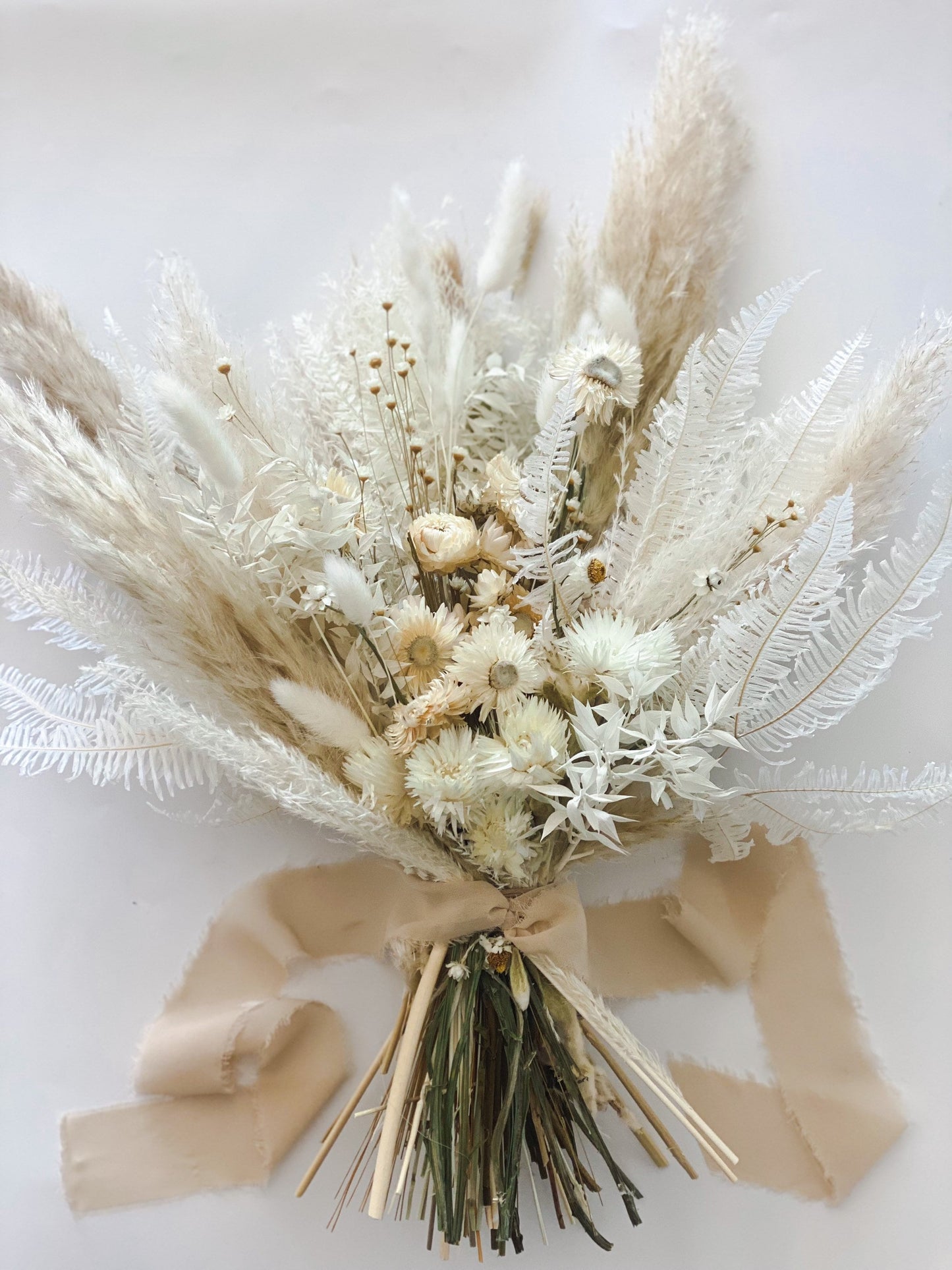 White Wildflower + Pampas Grass Bouquet/ Bride and Bridesmaids/ Dried Flower Bouquet/ Wedding Flowers