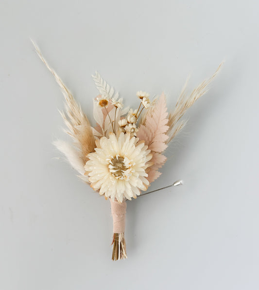 White + Blush Strawflower Boutonniere/ Wedding Flowers/ Groom and Groomsmen/ Dried Flowers